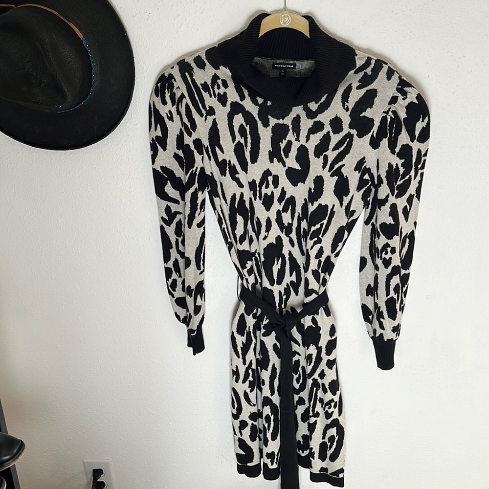 Who What Wear leopard long sleeve dress size M